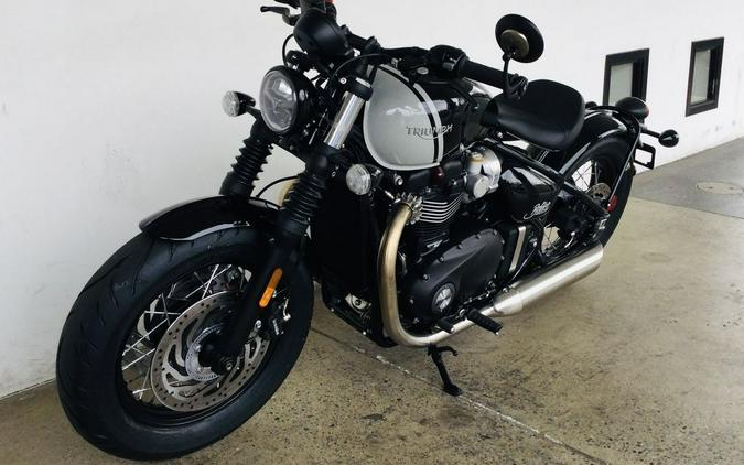 2024 Triumph Bonneville Bobber Jet Black/Ash Gray