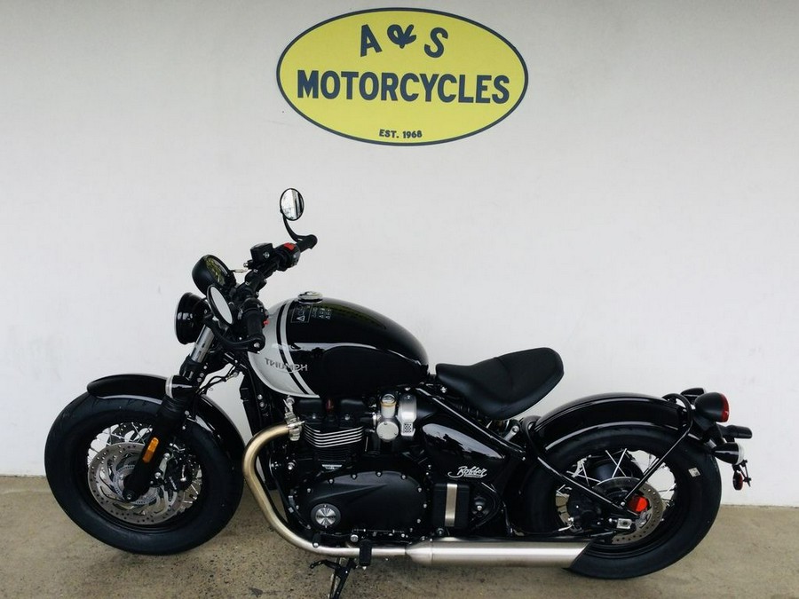 2024 Triumph Bonneville Bobber Jet Black/Ash Gray