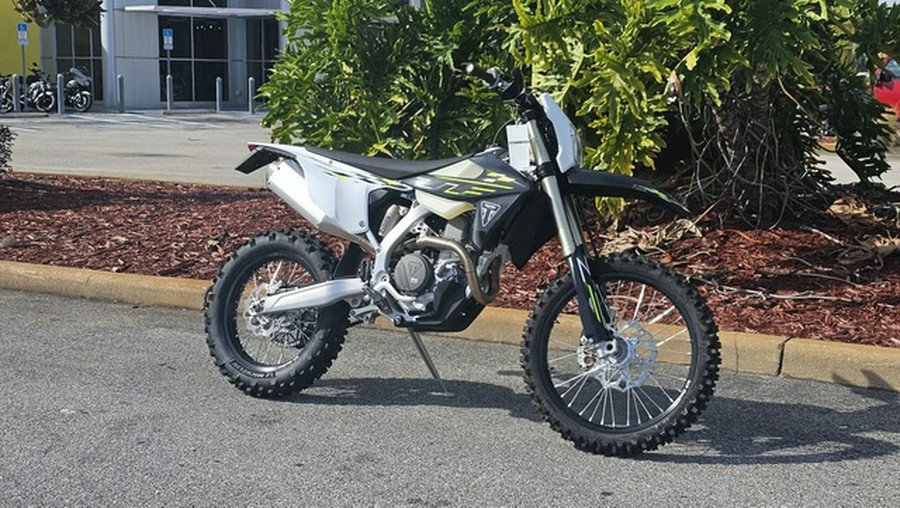 2026 TRIUMPH TF 450-E Jet Black/Pure White