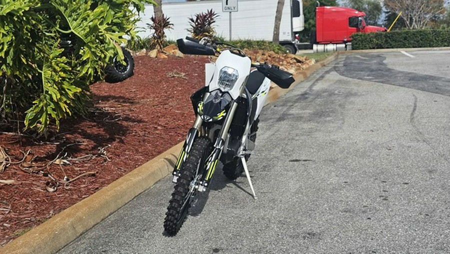 2026 TRIUMPH TF 450-E Jet Black/Pure White