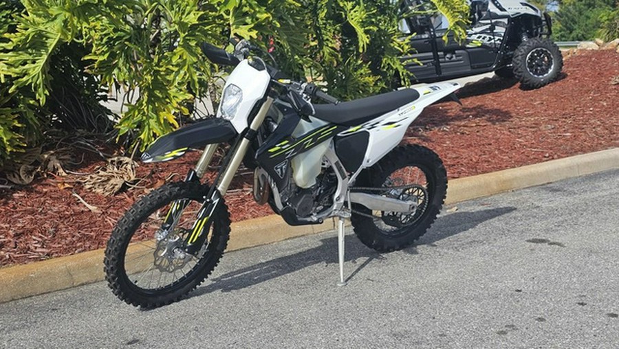 2026 TRIUMPH TF 450-E Jet Black/Pure White