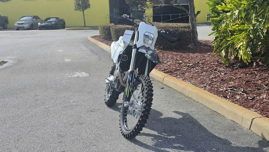 2026 TRIUMPH TF 450-E Jet Black/Pure White