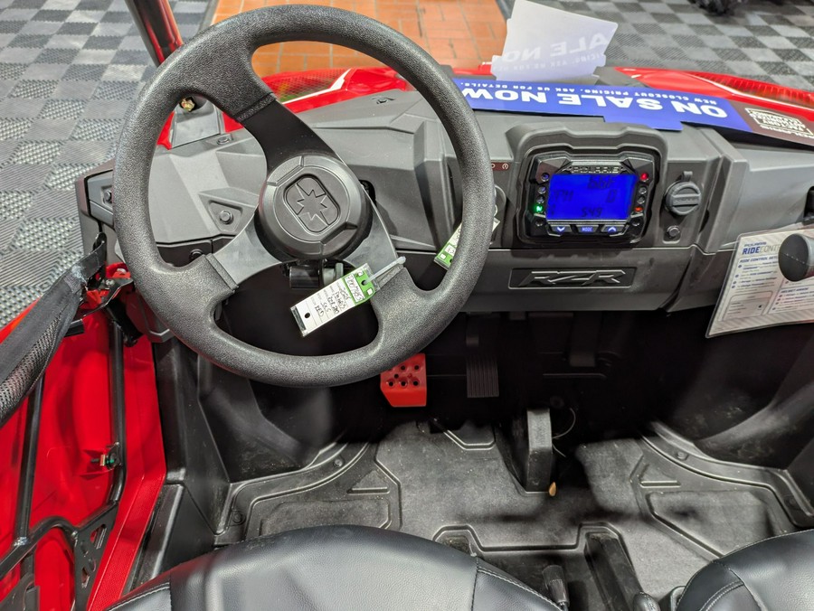 2025 Polaris RZR 200 EFI