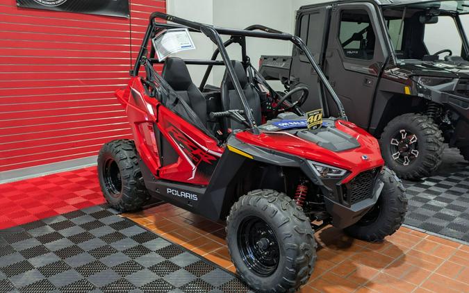 2025 Polaris RZR 200 EFI