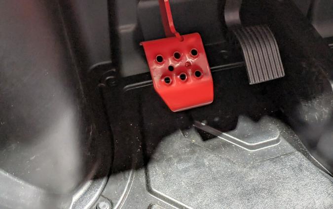 2025 Polaris RZR 200 EFI