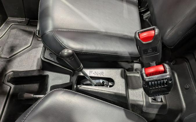 2025 Polaris RZR 200 EFI