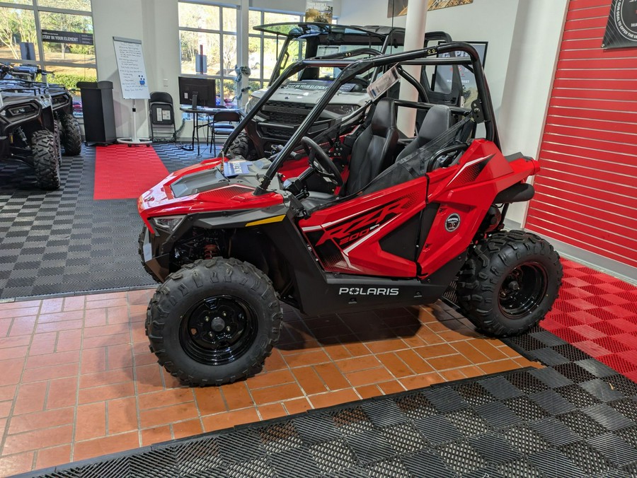 2025 Polaris RZR 200 EFI