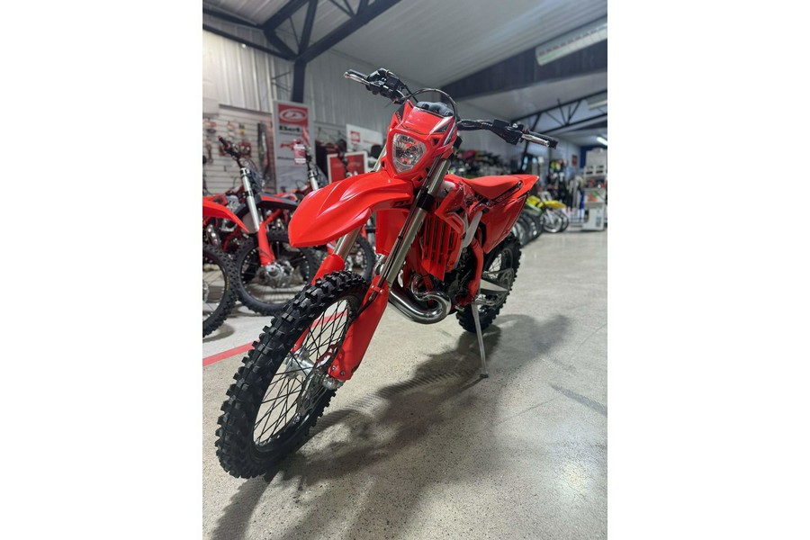 2026 Beta Motorcycles 200 RR X-Pro