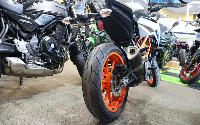 2022 KTM Duke 390