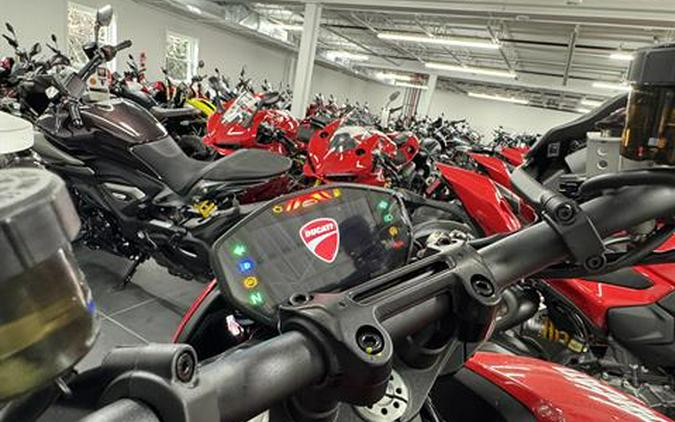 2025 Ducati Hypermotard 950