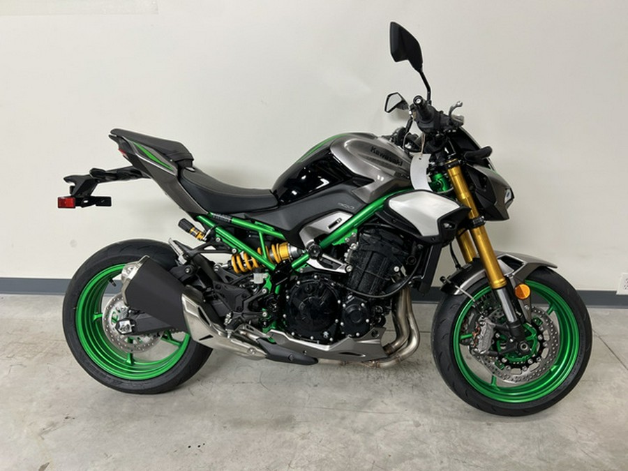 2025 Kawasaki Z900 SE ABS (ZR900TSFNL)