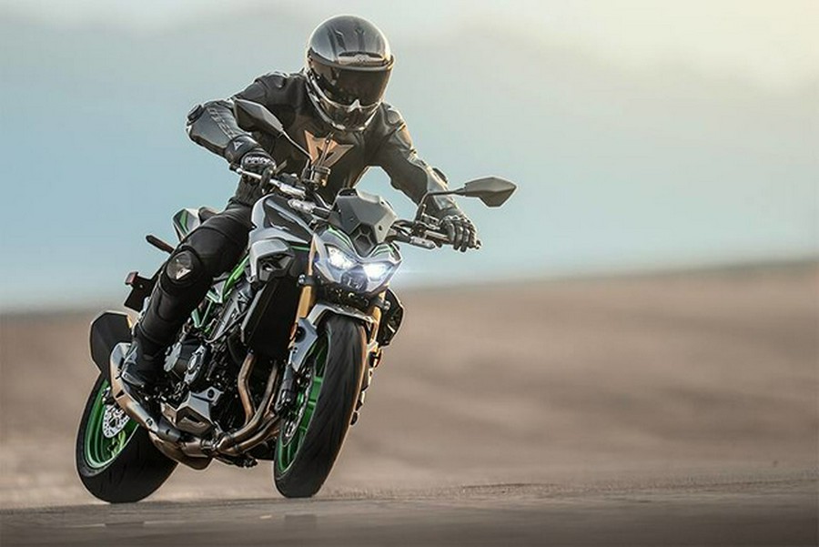 2025 Kawasaki Z900 SE ABS (ZR900TSFNL)