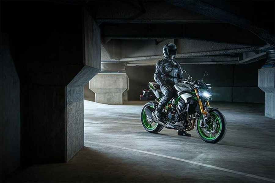 2025 Kawasaki Z900 SE ABS (ZR900TSFNL)