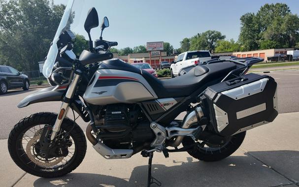 2022 Moto Guzzi V85 TT TRAVEL