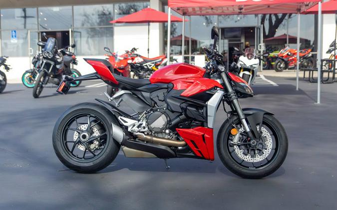 2024 Ducati Streetfighter V2 Red