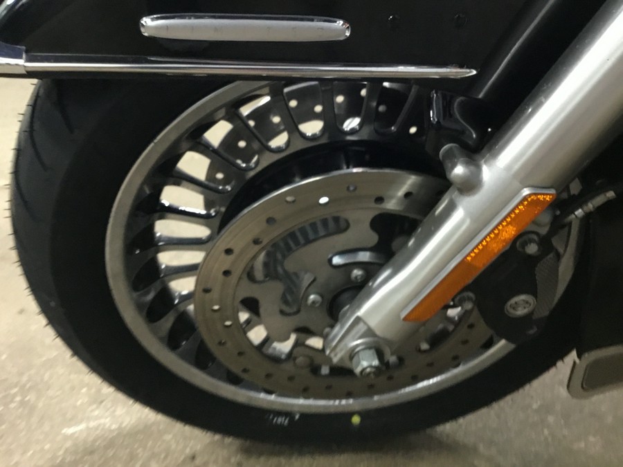 2011 HARLEY-DAVIDSON Ultra Limited