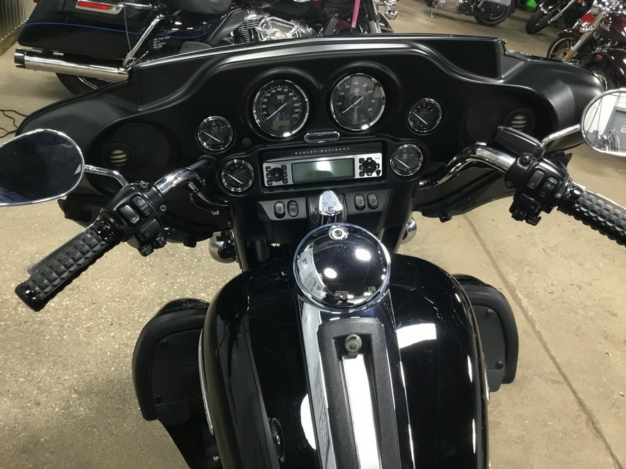 2011 HARLEY-DAVIDSON Ultra Limited