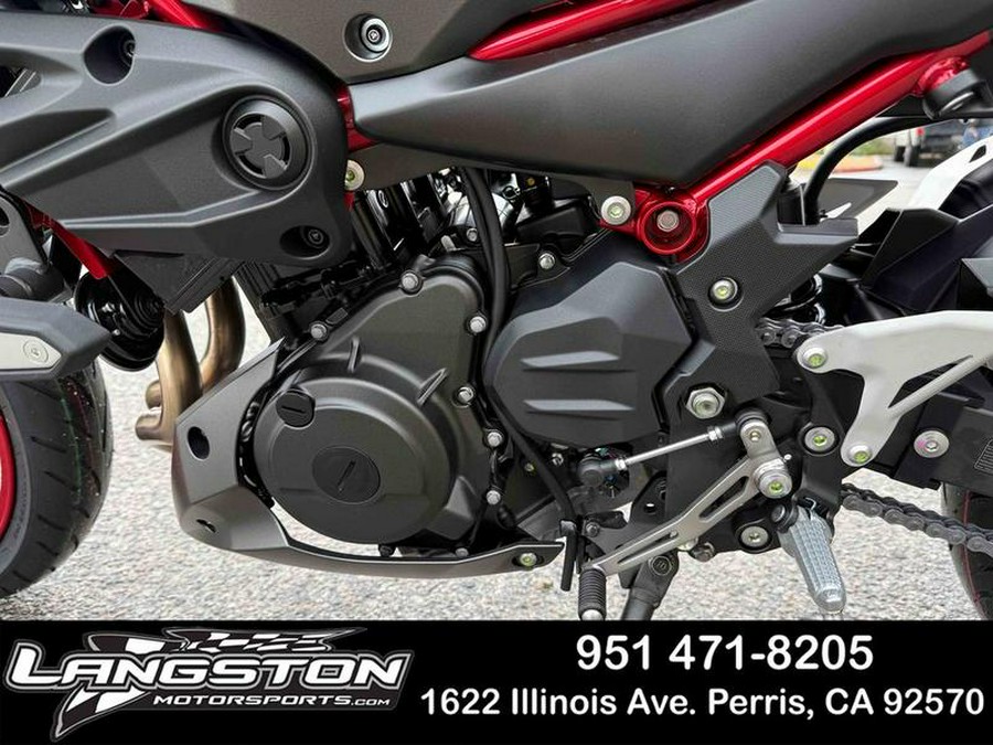 2025 Kawasaki Z500 SE ABS