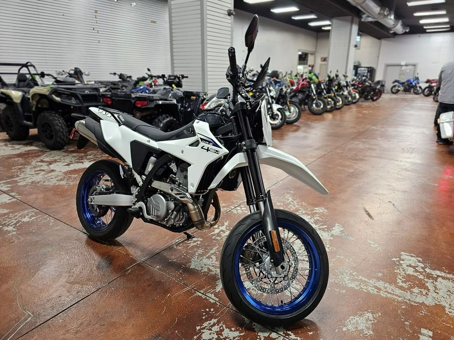 2025 Suzuki DR-Z4SM