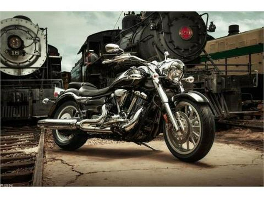 2013 Yamaha Roadliner S