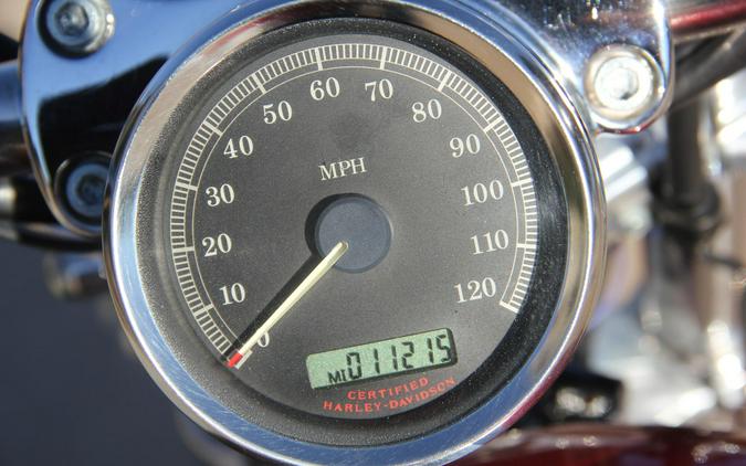 2006 Harley-Davidson Sportster 883 Custom Vivid Black