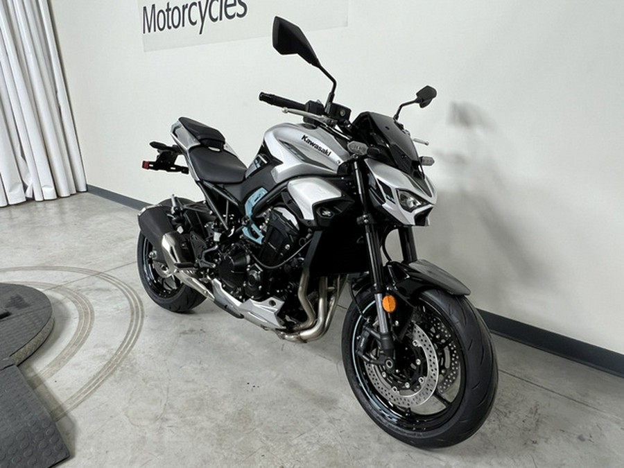 2025 Kawasaki Z900 ABS (ZR900SSFAN)