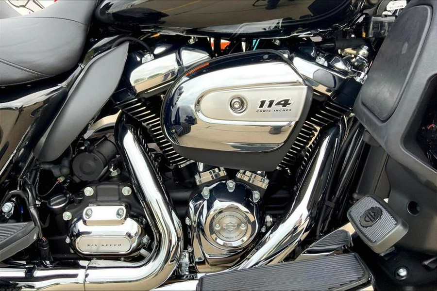 2024 Harley-Davidson® FLHTCUTG - Tri Glide® Ultra