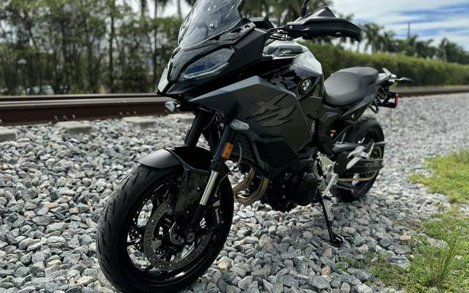 2023 BMW F 900 XR Triple Black