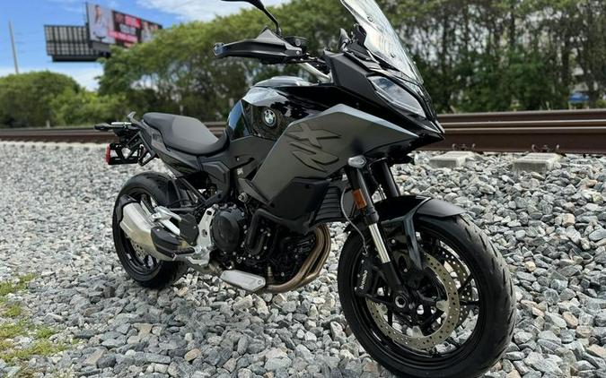 2023 BMW F 900 XR Triple Black