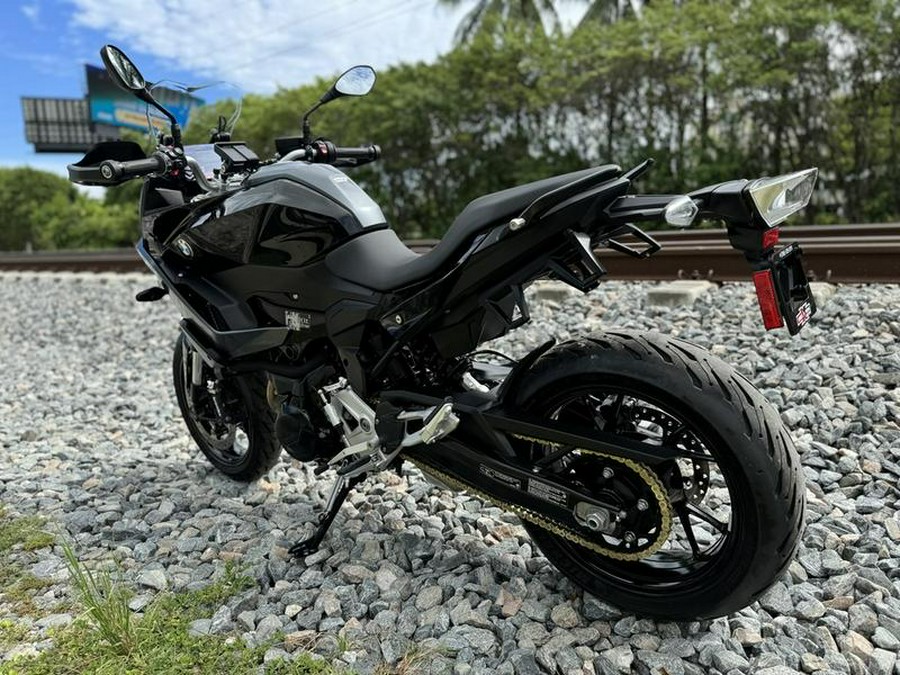 2023 BMW F 900 XR Triple Black