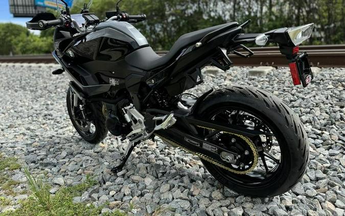 2023 BMW F 900 XR Triple Black