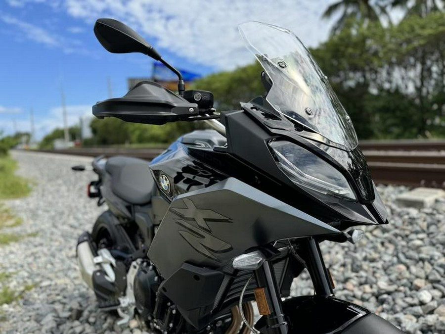 2023 BMW F 900 XR Triple Black