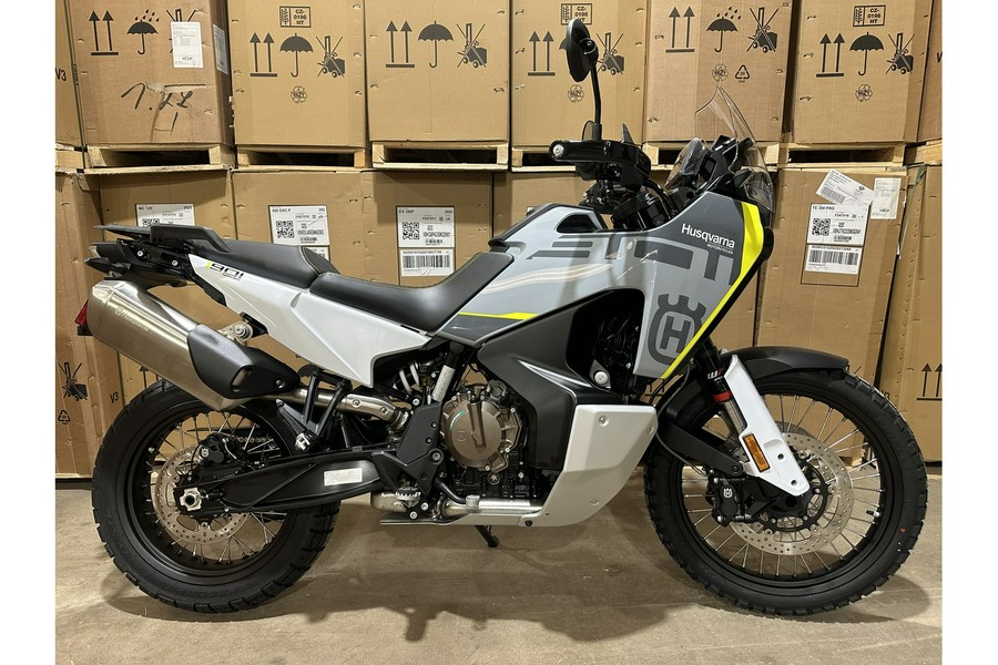 2025 Husqvarna Motorcycles 901 Norden