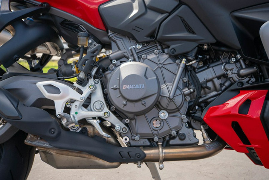 2026 Ducati Streetfighter V2