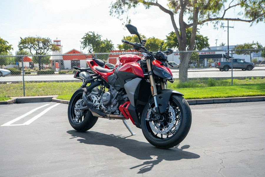 2026 Ducati Streetfighter V2