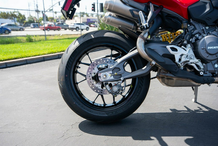 2026 Ducati Streetfighter V2