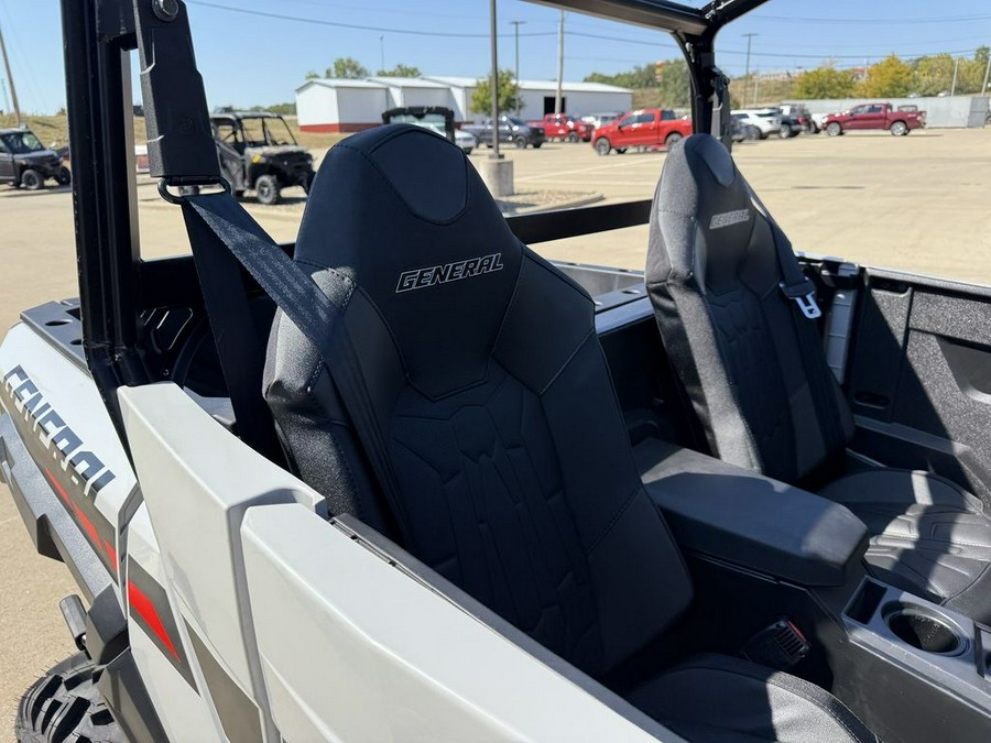 2025 Polaris® General 4 1000 Sport