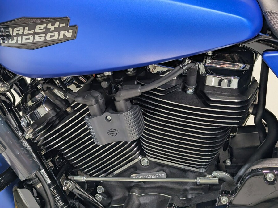 2026 Harley-Davidson® Road Glide® Aurora Blue Denim - Black Finish