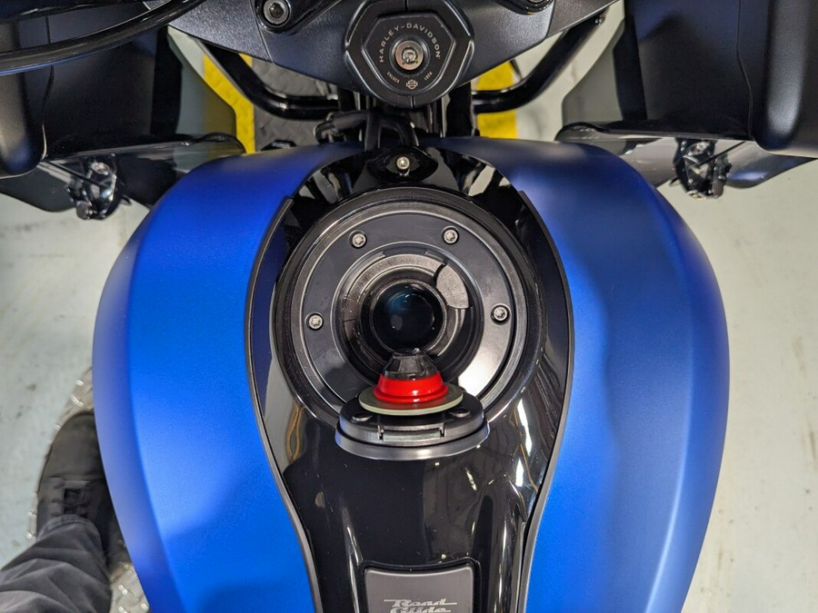 2026 Harley-Davidson® Road Glide® Aurora Blue Denim - Black Finish