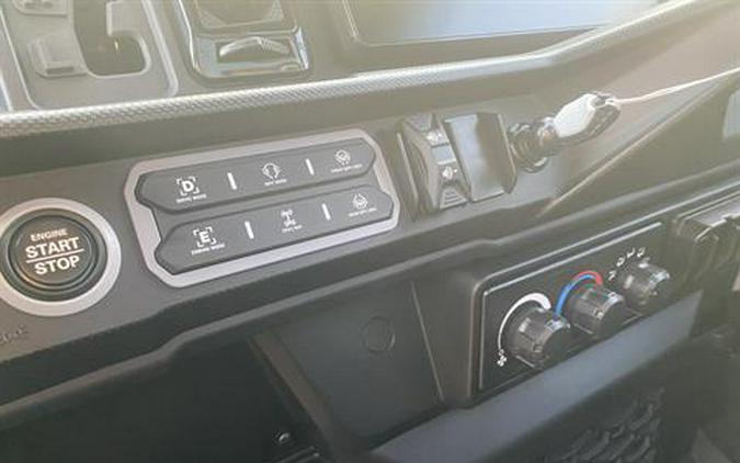 2026 Can-Am Defender Limited HD11