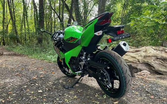 2023 Kawasaki Ninja 400 ABS KRT Edition