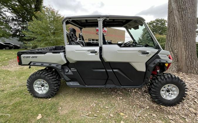 2024 Can-Am® Defender MAX X mr with Half-Doors HD10