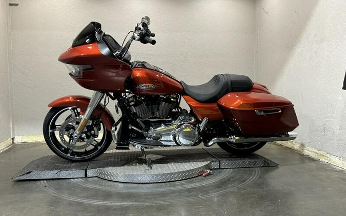 Harley-Davidson Road Glide® 2024 FLTRX 84405874 WHISKEY FIRE