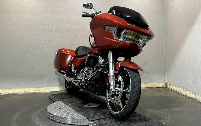 Harley-Davidson Road Glide® 2024 FLTRX 84405874 WHISKEY FIRE