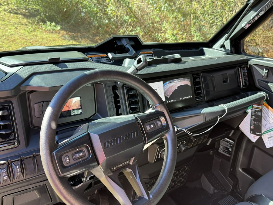 2026 Can-Am Defender MAX Limited HD11