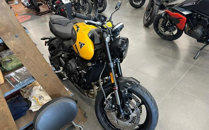 2026 Triumph Trident 660 Triple Tribute Edition Sapphire Black and Cobalt Blue
