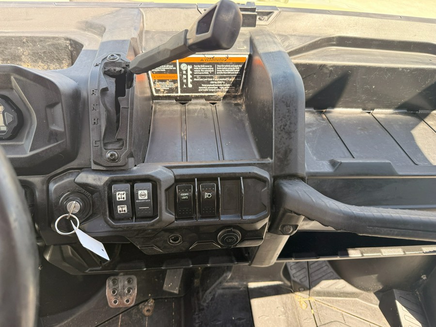 2016 Can-Am Defender DPS HD10