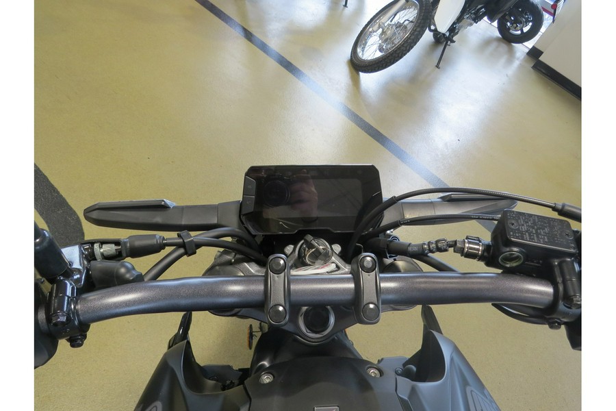 2025 Honda CB300R ABS