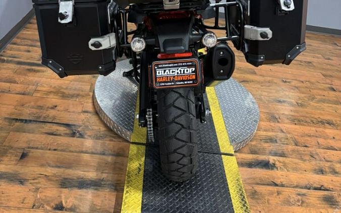 2025 Harley-Davidson® CVO™ Pan America® CARBON BLUE