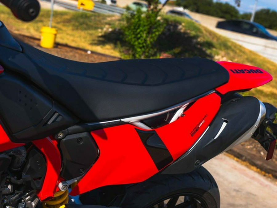 2026 Ducati Hypermotard 698 Mono Red
